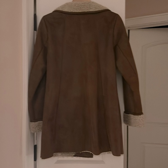 Ellen Tracy faux suede and faux fur coat - Picture 6 of 7